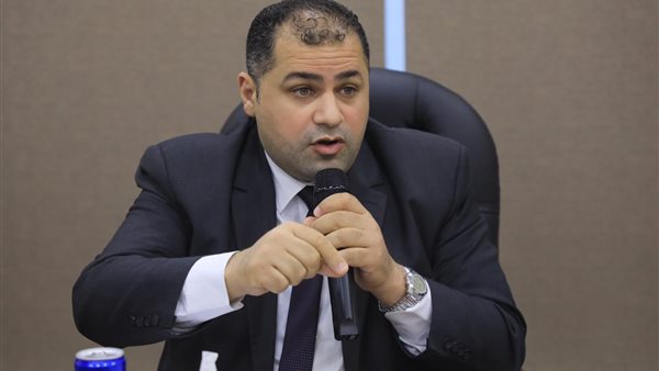  الدكتور حسن هجرس