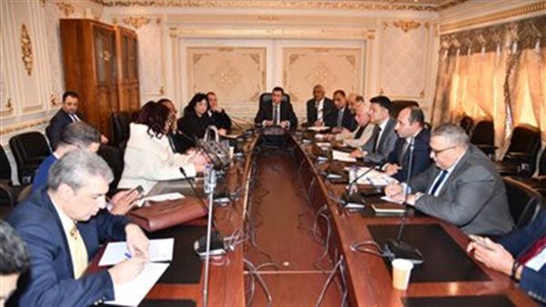  لجنة الصناعة بمجلس