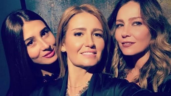 مايا شيحة وحلا وهنا