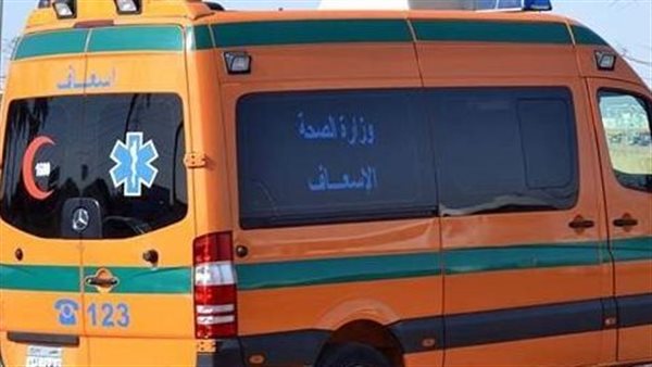 سقوط شاب من أعلى