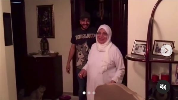 حسام داغر ووالدته