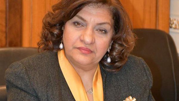 النائبة ايفلين متى