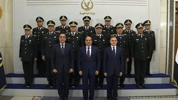 الرئيس السيسي مع