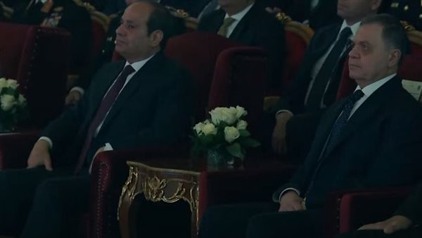 السيسي يشاهد فيلم