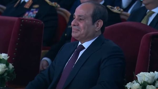 السيسي يشاهد اوبريت