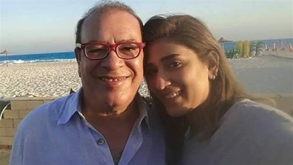 صلاح عبد الله وابنته