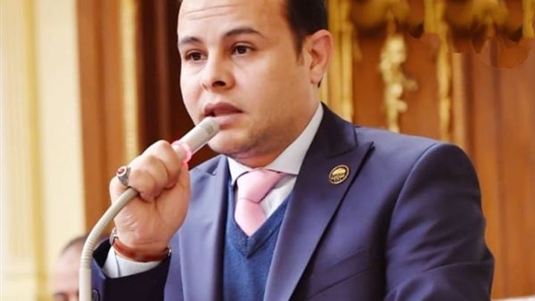 النائب مدحت الكمار