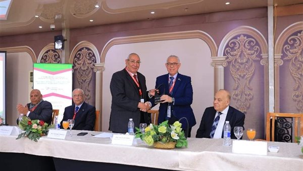 جانب من المؤتمر 