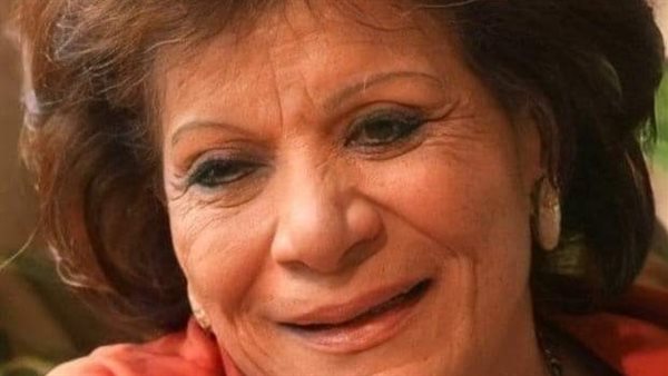 عايدة عبد العزيز