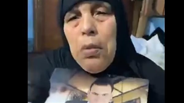 والدة محمود ضحية