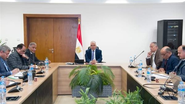 اجتماع وزير الري