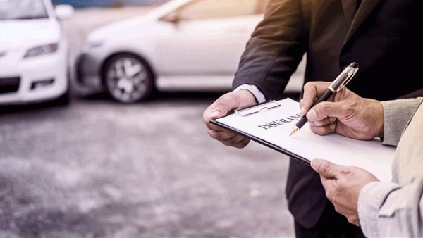 حكم تمويل الخدمات