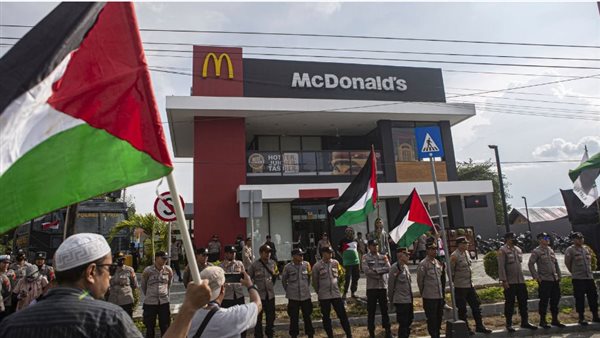  أحد أفرع ماكدونالدز 