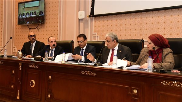 لجنة القوى العاملة