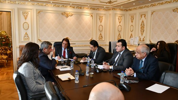 اجتماع لجنة الشئون