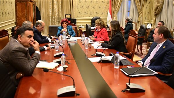 لجنة السياحة بمجلس