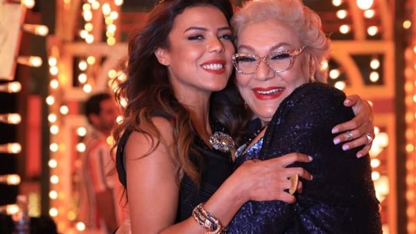 ناهد السباعي ووالدتها