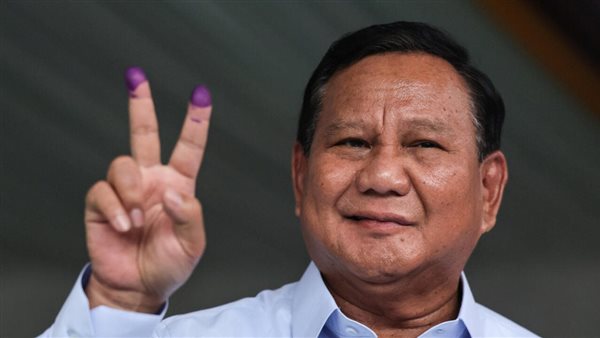 وزير الدفاع الإندونيسي