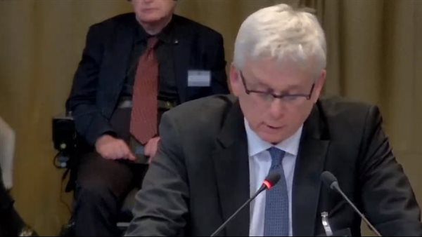 عضو الفريق القانوني