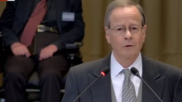 عضو الفريق القانوني