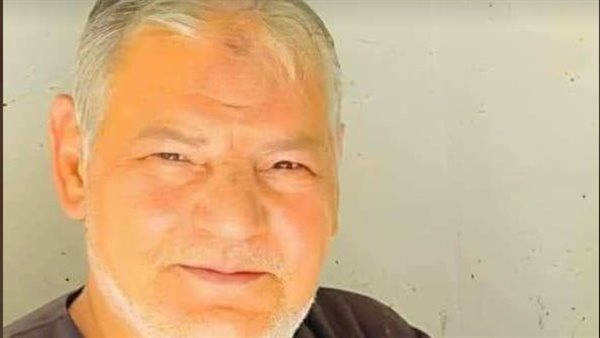 صاحب الكافتيريا بـ