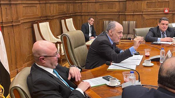 اجتماع لجنة المشروعات