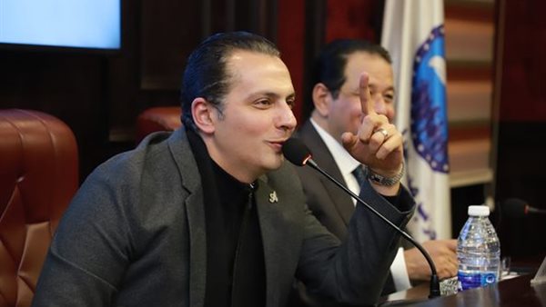  النائب أحمد عبدالجواد