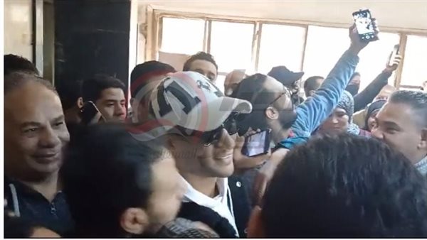 محمد رمضان داخل المحكمة