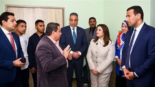 وزيرة الهجرة