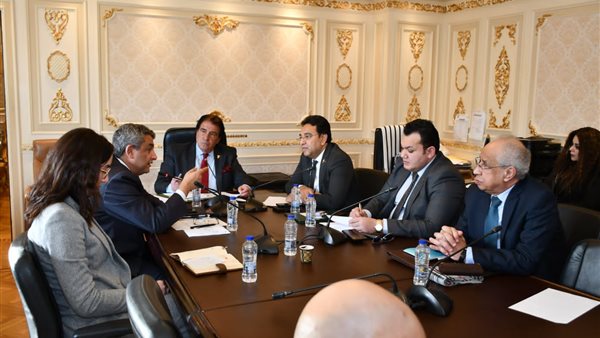 اجتماع لجنة الشئون