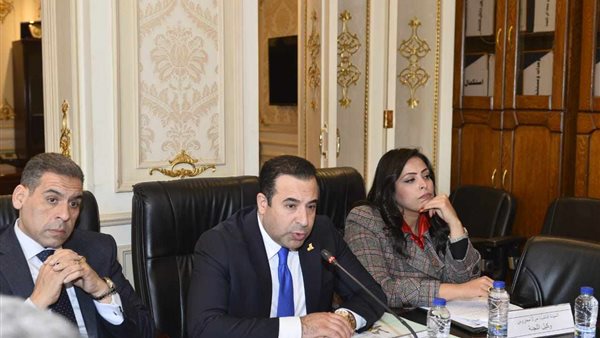  لجنة الإتصالات وتكنولوجيا