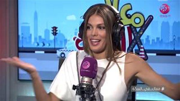 ملكة جمال الكون ترقص