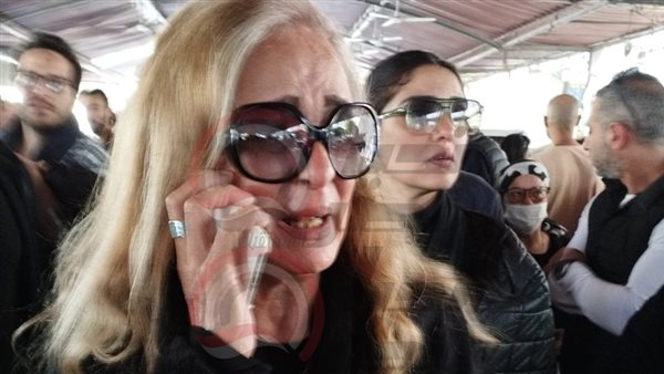 نجلاء فتحي في جنازة