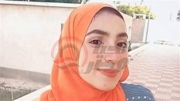 طالبة العريش نيرة