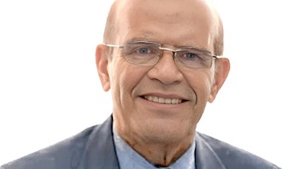 الدكتور أحمد يوسف