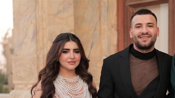 مسلم وخطيبته