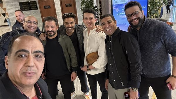 نجوم الفن والرياضة