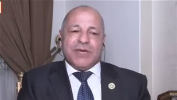 عادل العمدة