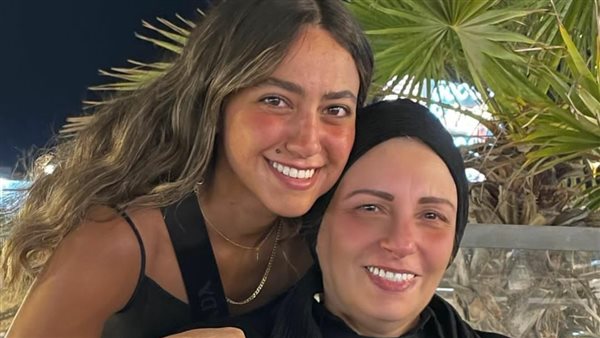 هند عبد الحليم ووالدتها