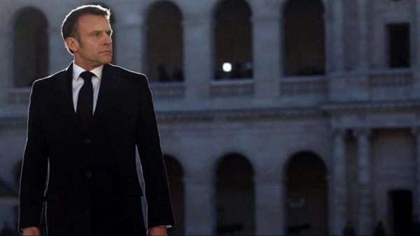 ماكرون يؤيد مشروع