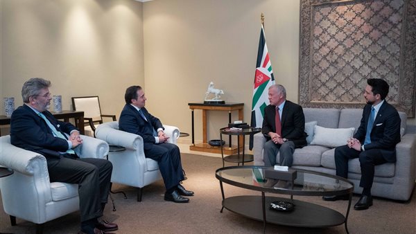 ملك الأردن يستقبل