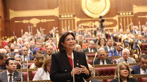  راندا مصطفى