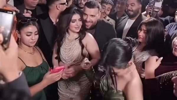 مسلم و خطيبته 