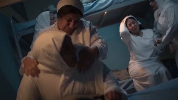 مسلسل ب 100 راجل