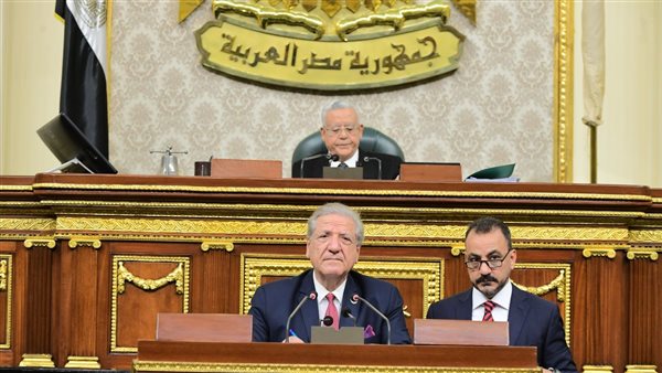 نقاشات برلمانية برئاسة