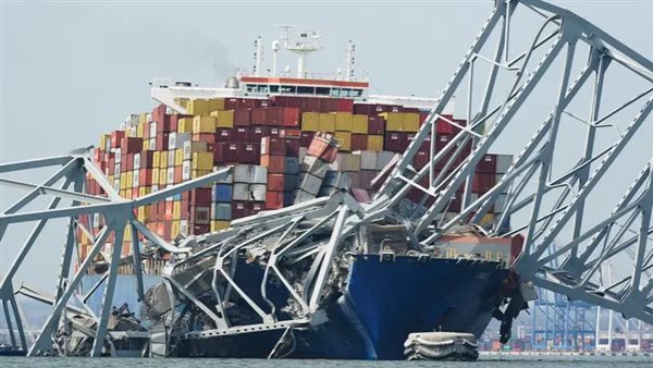 لحظة اصطدام السفينة