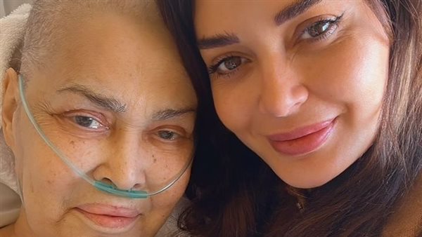 سيرين عبد النور ووالدتها