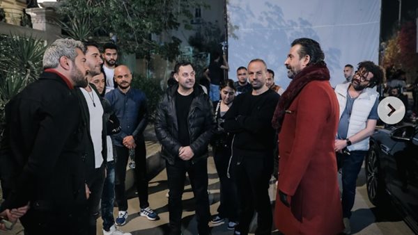 كريم عبد العزيز مفاجأة