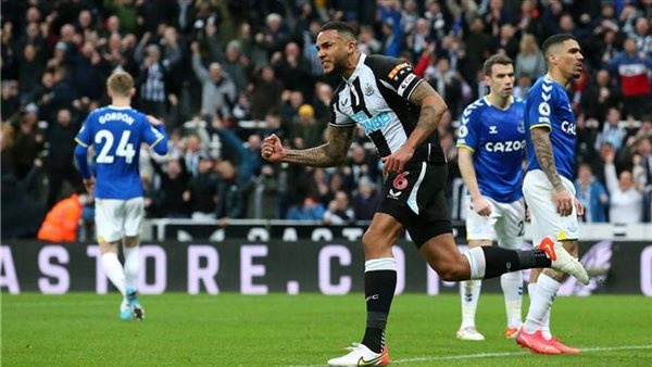 مباراة نيوكاسل وإيفرتون