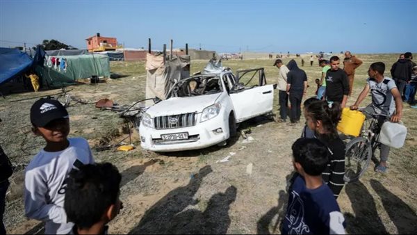 السيارة المدمرة والتابعة